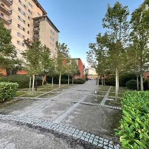 Lovely 2-bed Flat Along The River Thames London