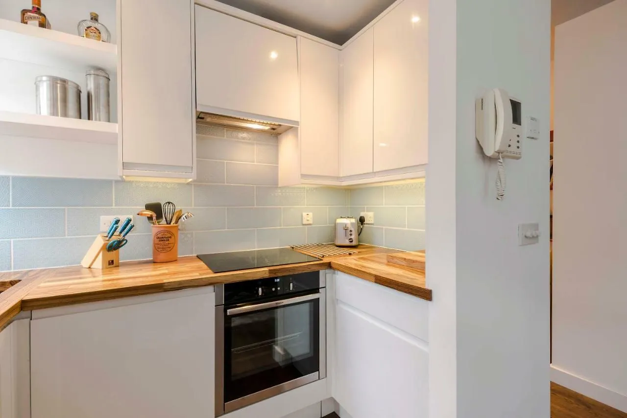 The Nook Tower Bridge Apartment London