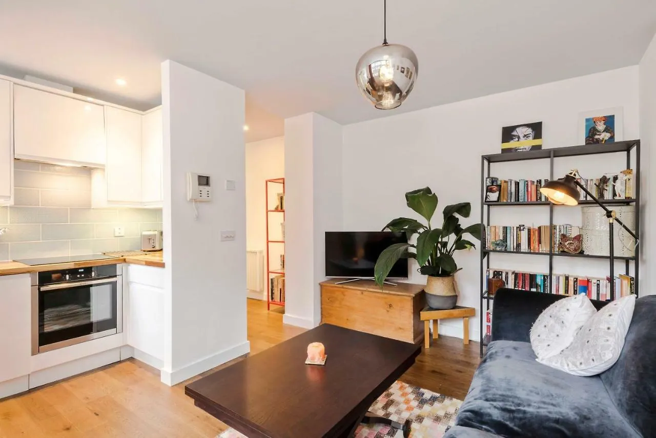 The Nook Tower Bridge Apartment London