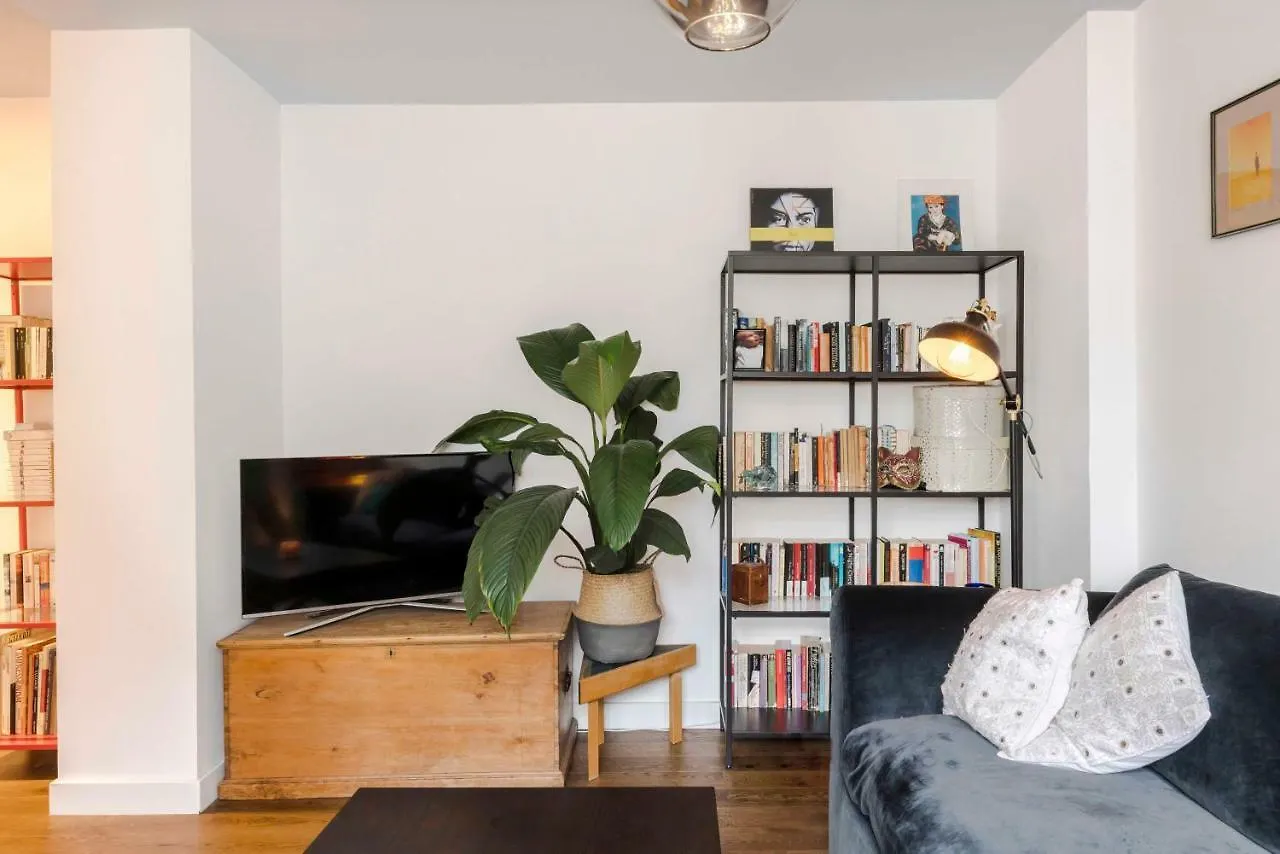 The Nook Tower Bridge Apartment London